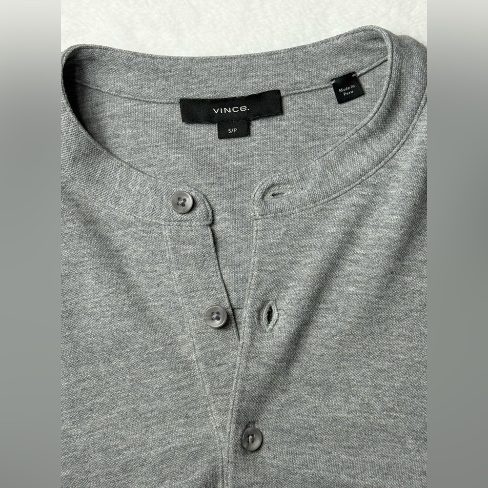 Vince Men's Gray Long-Sleeve Henley Shirt |Sz S